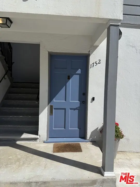 Residential Lease for rent at 1752 Glendon Avenue, Los Angeles, Los Angeles County, CA featuring 1 bed and 1 bath