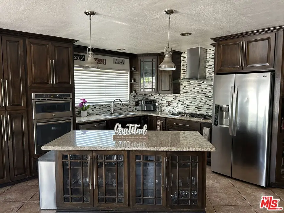 1019 N Millard Avenue, Rialto, CA — listing photo 1