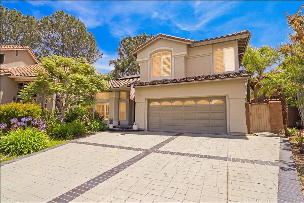 Single Family Residence for sale at 40 Rosy Finch, Aliso Viejo, CA featuring 4 beds and 3 baths