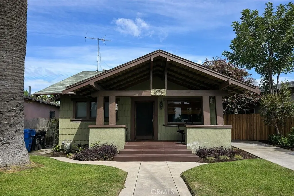 Duplex for sale at 339 W 76th, Los Angeles, CA featuring 3 beds and 3 baths