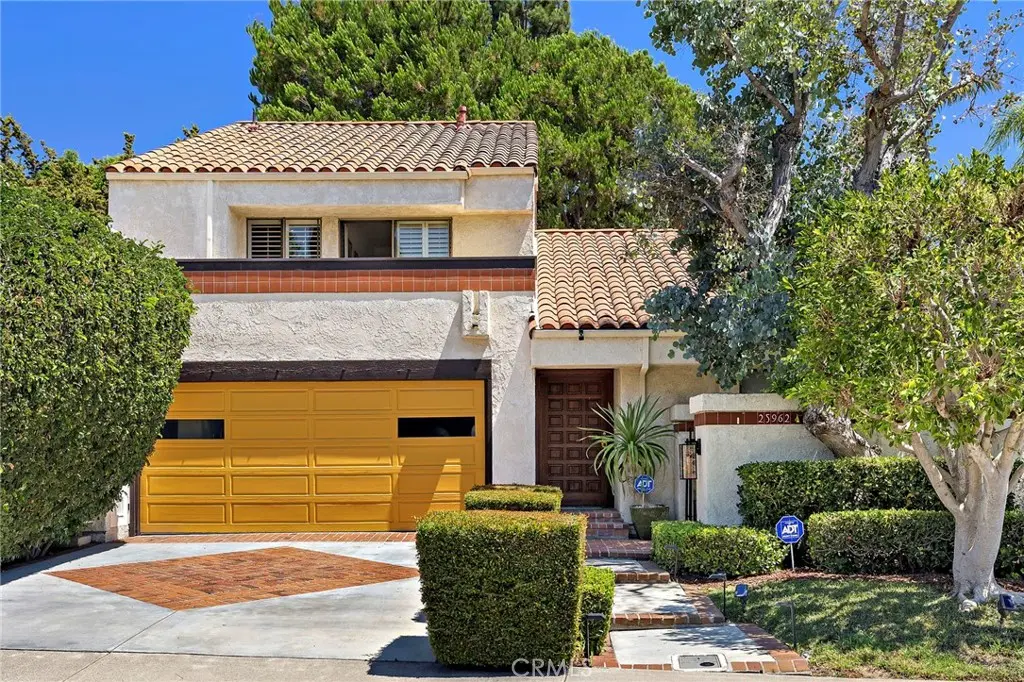 25962 Ernestine Court, Laguna Hills, CA — listing photo 1
