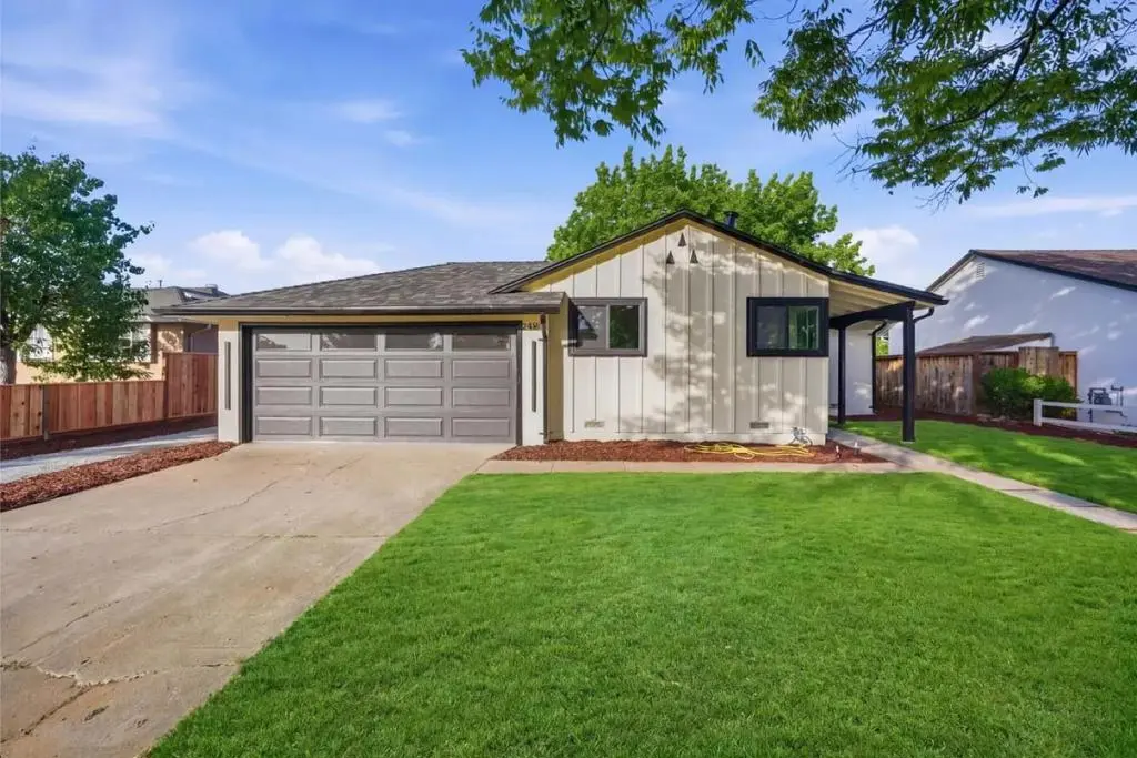 Single Family Residence for sale at 5430 Clovercrest Drive, San Jose, CA featuring 3 beds and 2 baths