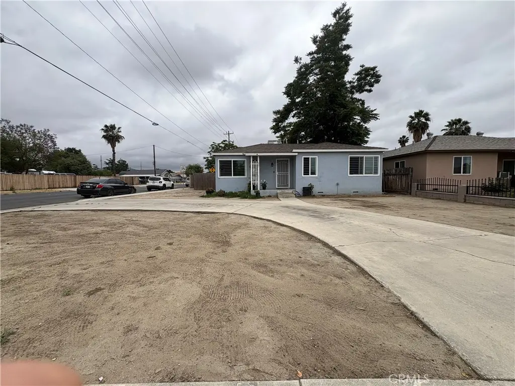 Single Family Residence for sale at 501 W Latham, Hemet, CA featuring 3 beds and 2 baths