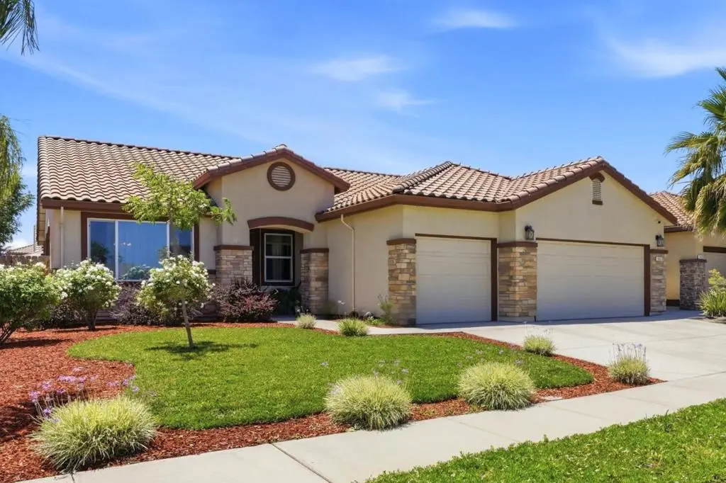 1437 Willmott Road, Los Banos, CA — listing photo 1