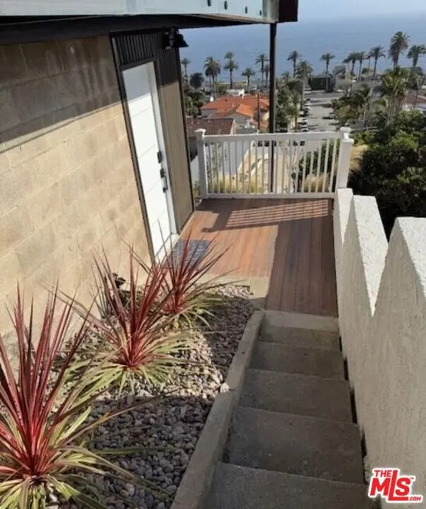 1433 Silvius Avenue, San Pedro, CA — listing photo 1