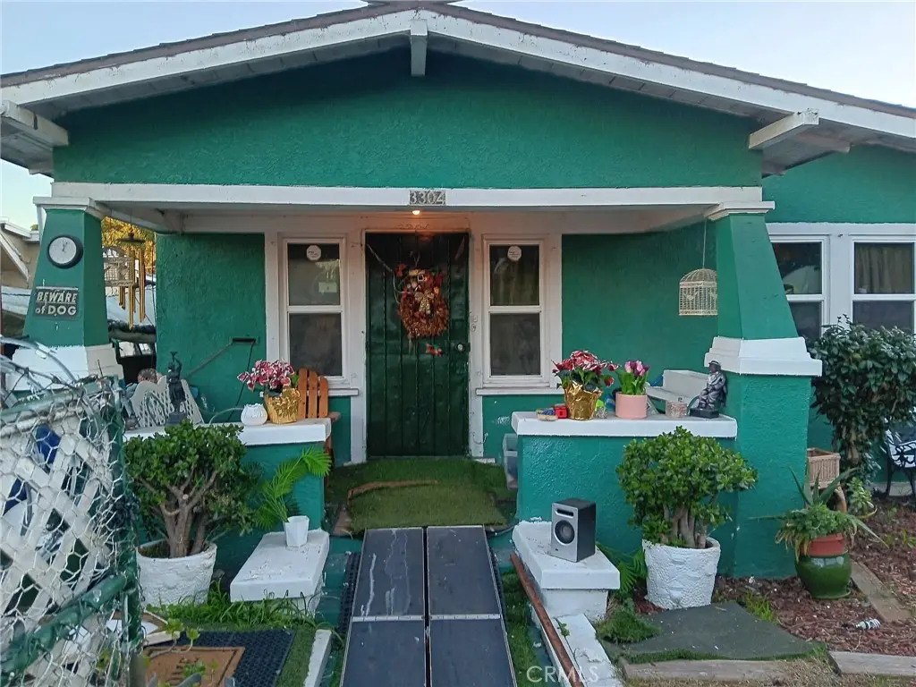 Single Family Residence for sale at 3304 W 63rd, Los Angeles, CA featuring 2 beds and 1 bath