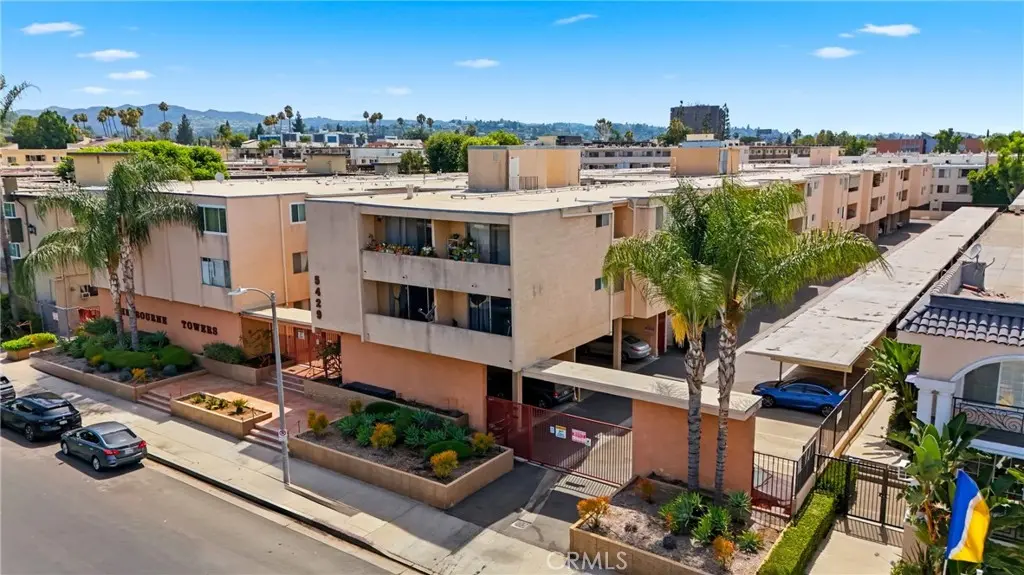5429 Newcastle, Encino, CA — listing photo 1