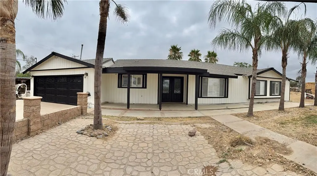 Duplex for sale at 18560 Haines, Perris, CA featuring 5 beds and 3 baths