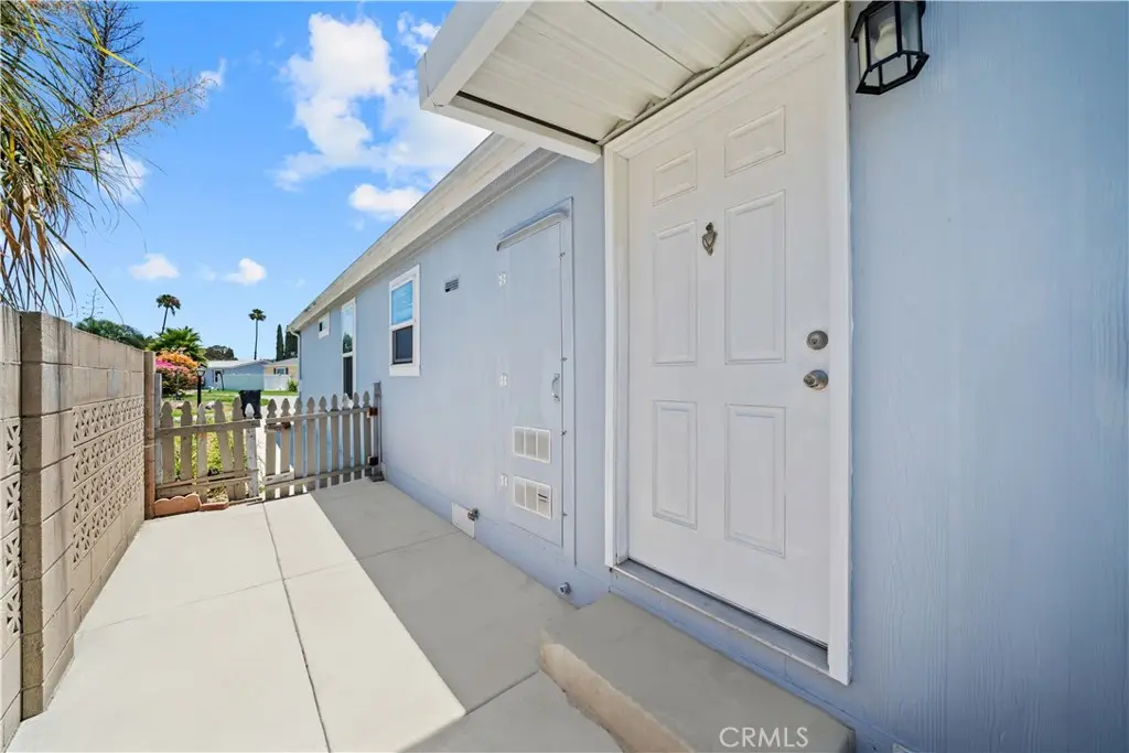 Manufactured In Park for sale at 5800 Hamner Avenue 175, Eastvale, CA featuring 3 beds and 2 baths