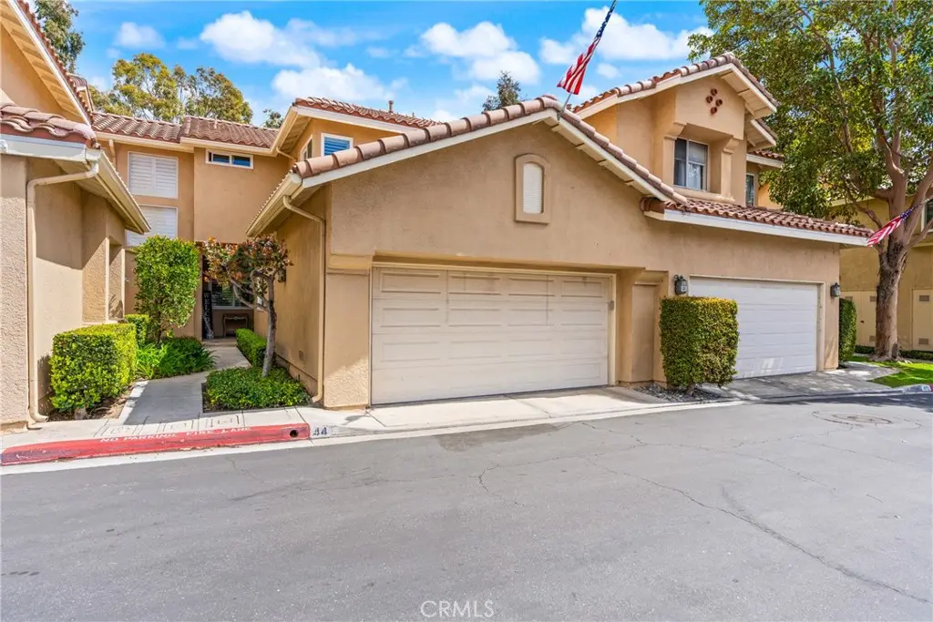Townhouse for sale at 44 Pinzon, Rancho Santa Margarita, CA featuring 4 beds and 3 baths