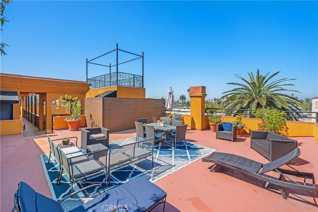 Condominium for sale at 828 N Hudson Avenue 106, Los Angeles, CA featuring 2 beds and 2 baths