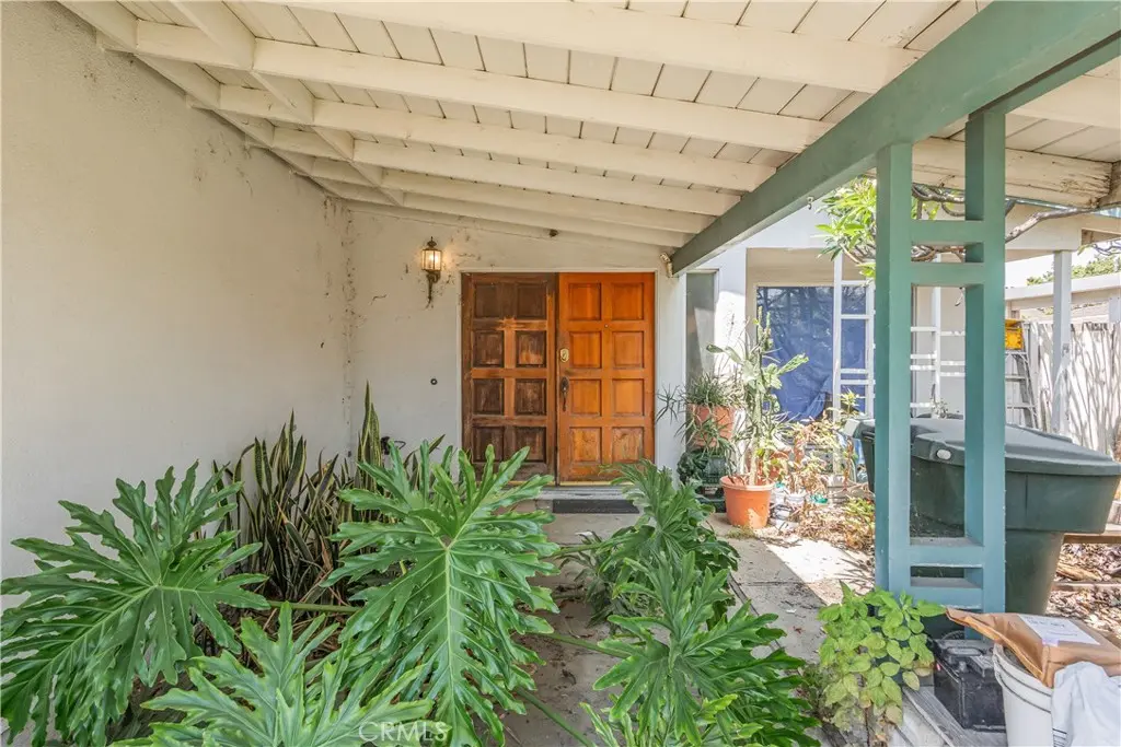 Single Family Residence for sale at 521 N Chantilly, Anaheim, CA featuring 3 beds and 2 baths