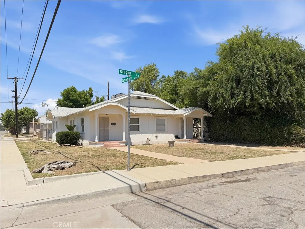 Duplex for sale at 200 Oregon, Bakersfield, CA