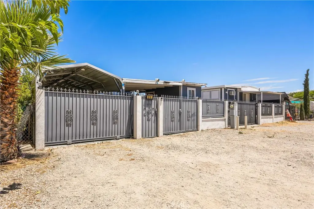 38015 65th Street D6, Palmdale, CA — listing photo 1