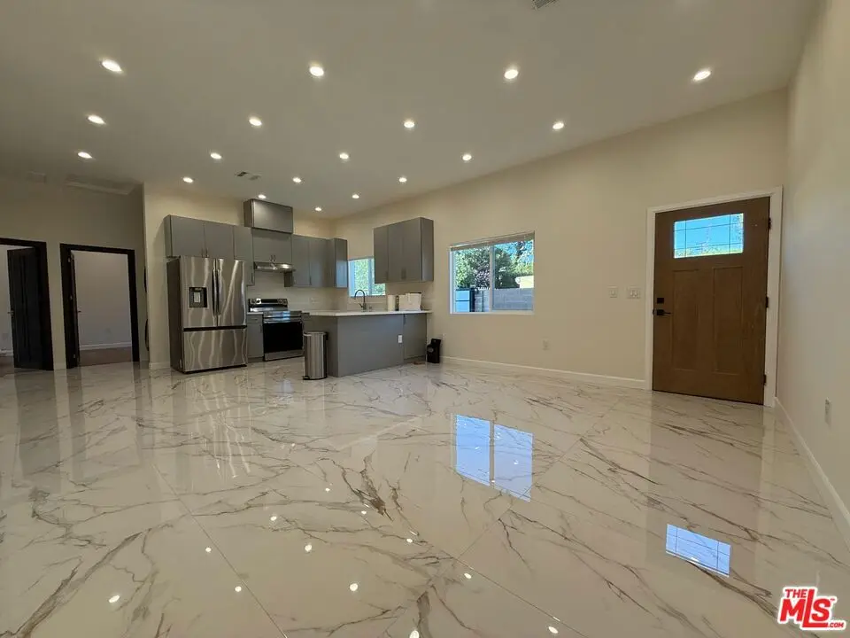 5822 Denny Avenue, North Hollywood, CA — listing photo 1