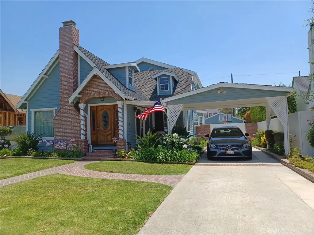 Residential Lease for rent at 1320 Cedar Street, Santa Monica, Los Angeles County, CA featuring 1 bed and 1 bath