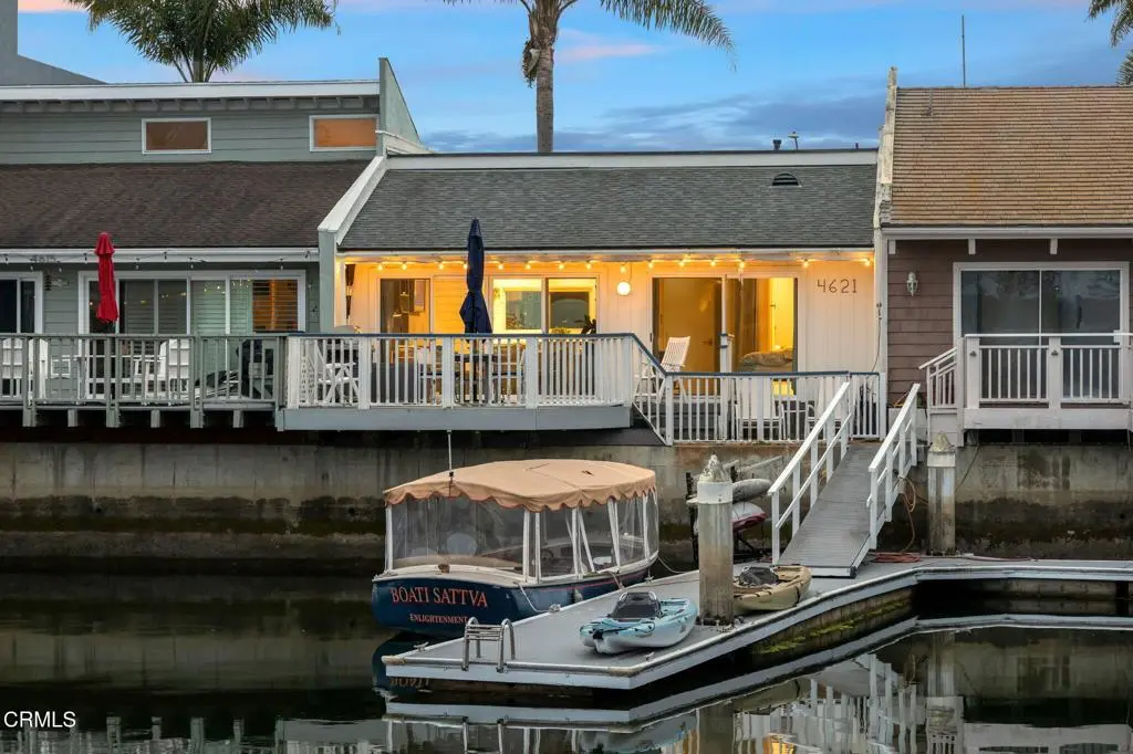 Single Family Residence for sale at 4621 Falkirk Bay, Oxnard, CA featuring 2 beds and 2 baths