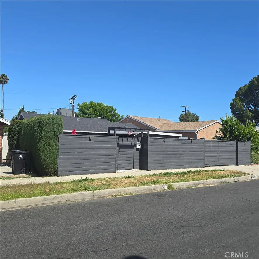 6704 Rhea, Reseda, CA — listing photo 1