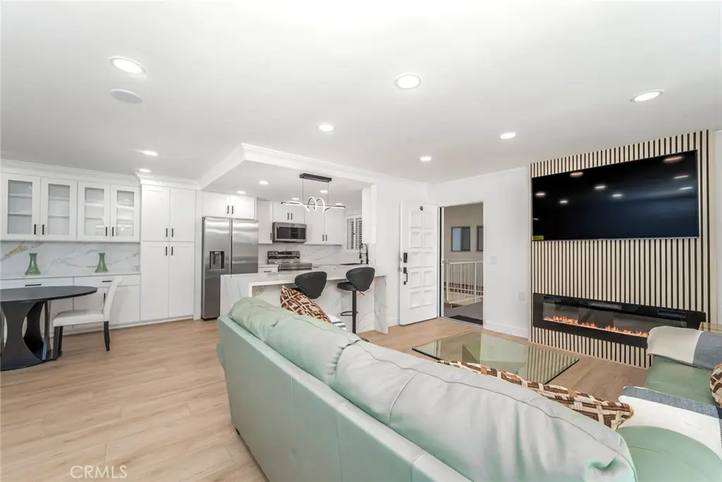 2122 Ronda Granada Q, Laguna Woods, CA — listing photo 1