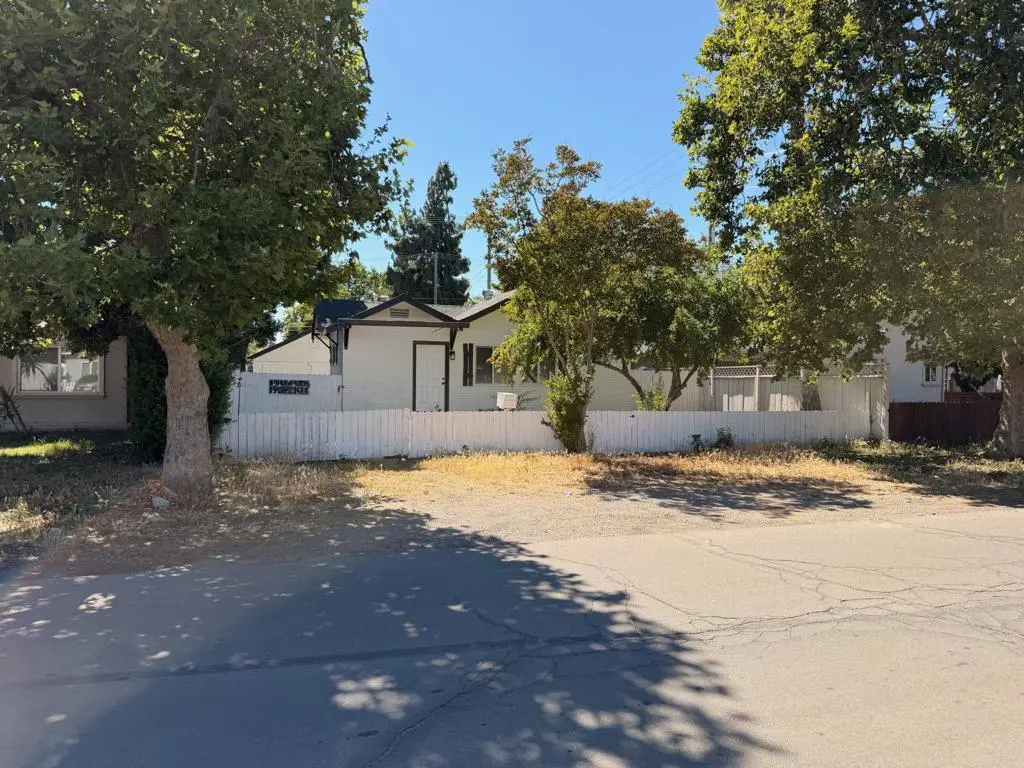 Single Family Residence for sale at 1505 Victoria Drive, Modesto, CA featuring 2 beds and 1 bath