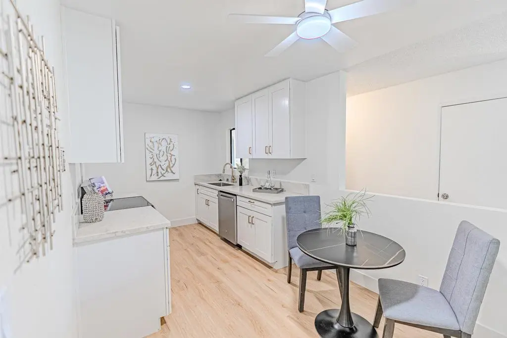 634 8th St. 8, Imperial Beach, CA — listing photo 1