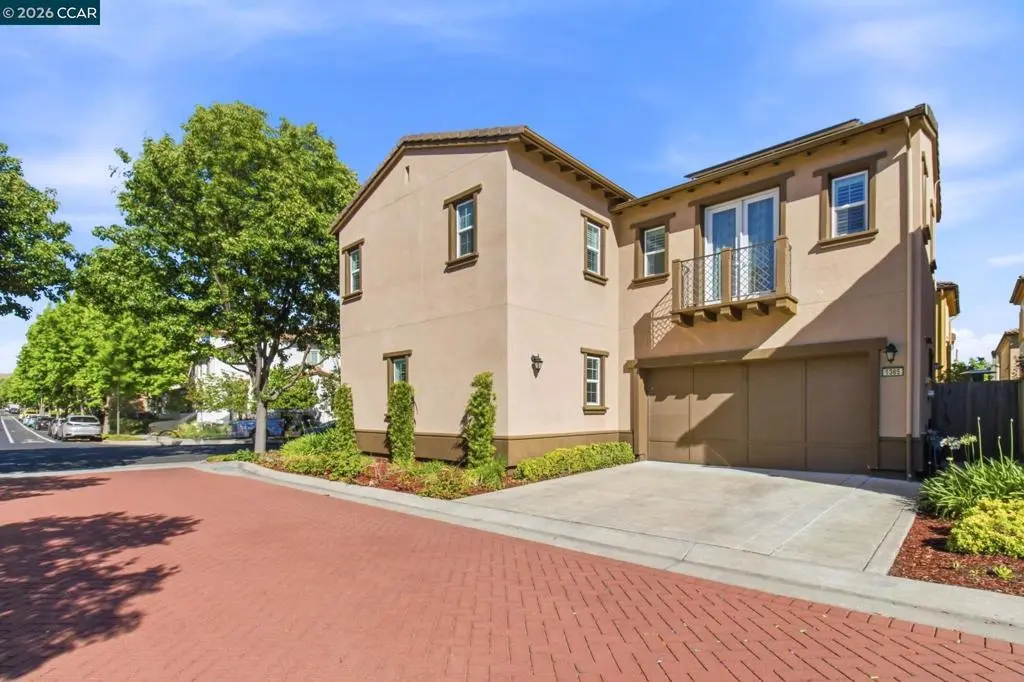 Single Family Residence for rent at 1365 Bayberry View Ln, San Ramon, CA featuring 4 beds and 4 baths
