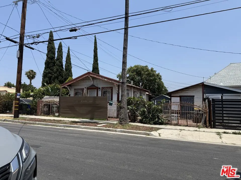 1537 Blake Avenue, Los Angeles, CA — listing photo 1