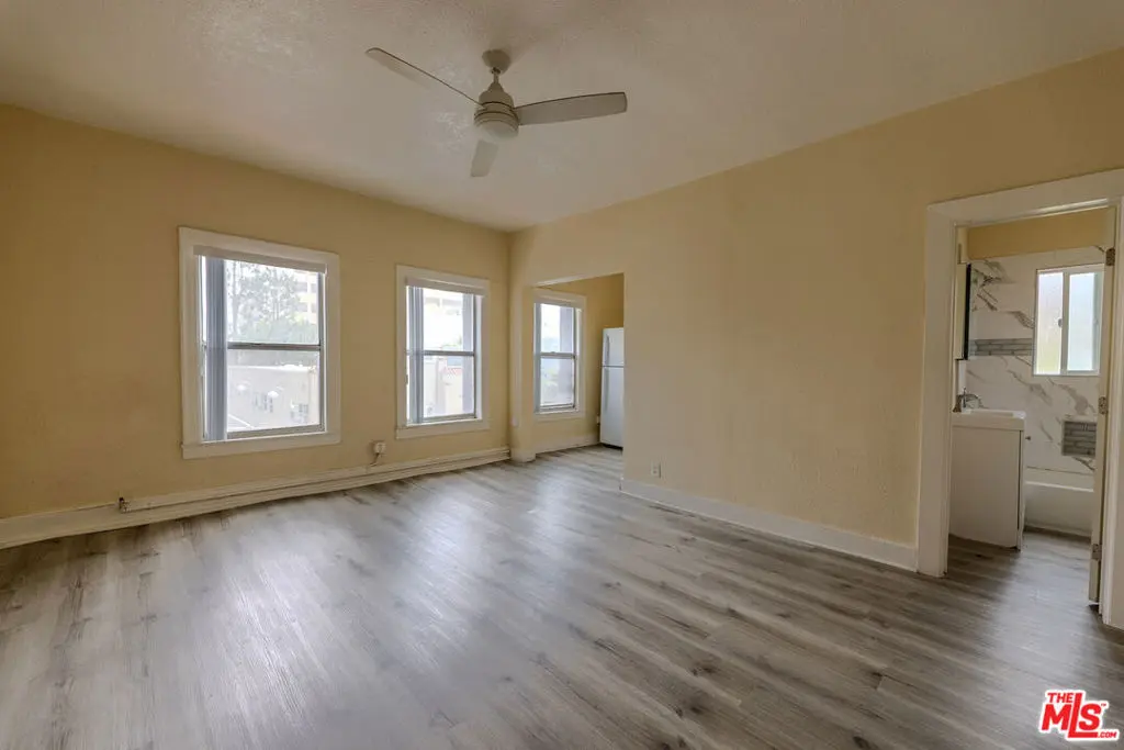 Residential Lease for rent at 661 Shatto Place 300, Los Angeles, Los Angeles County, CA and 1 bath
