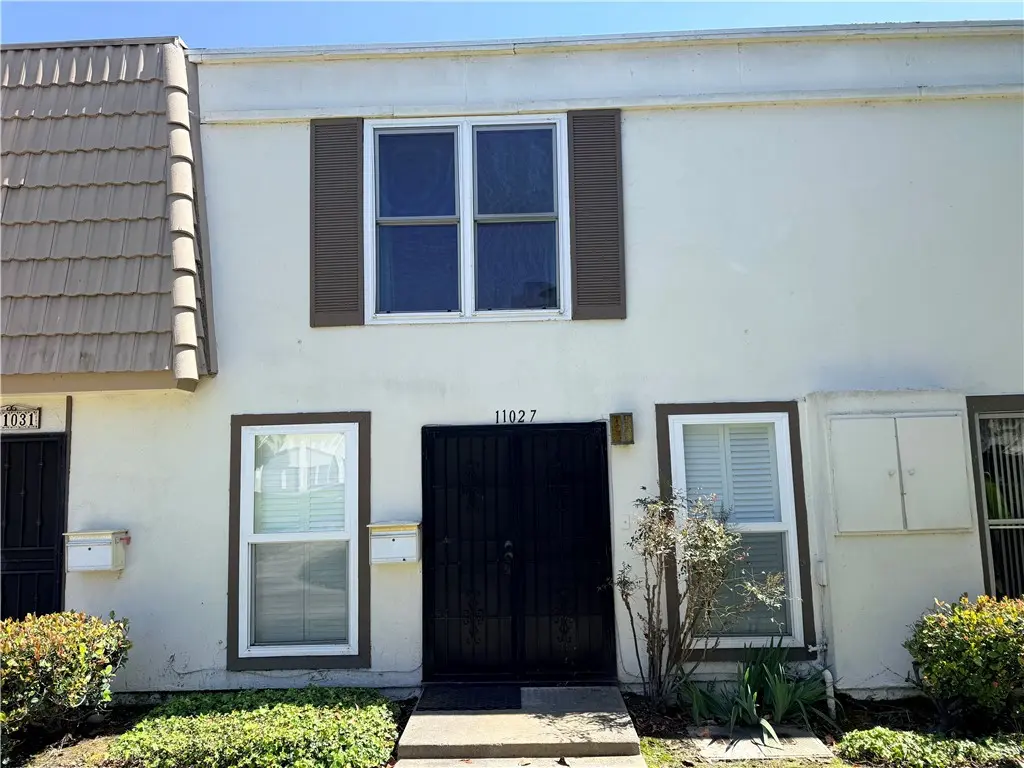 Condominium for rent at 11027 Slater, Fountain Valley, CA featuring 2 beds and 2 baths