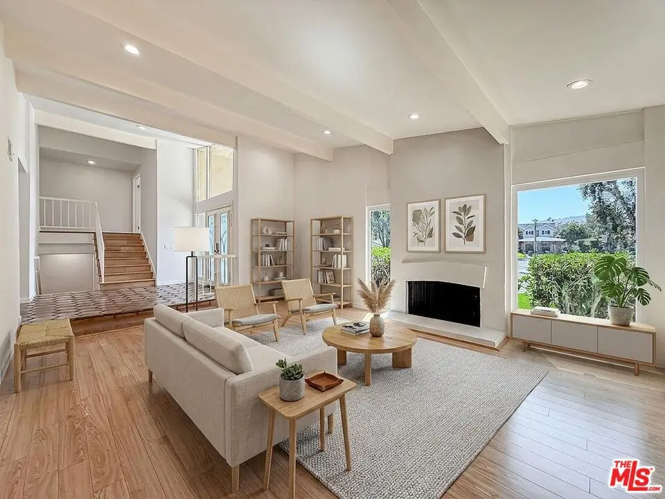 4117 Ellenita Avenue, Tarzana, CA — listing photo 1
