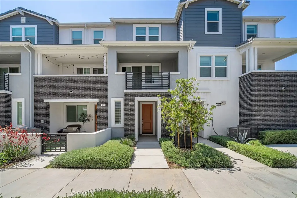 236 lockhart Way, West Covina, CA — listing photo 1