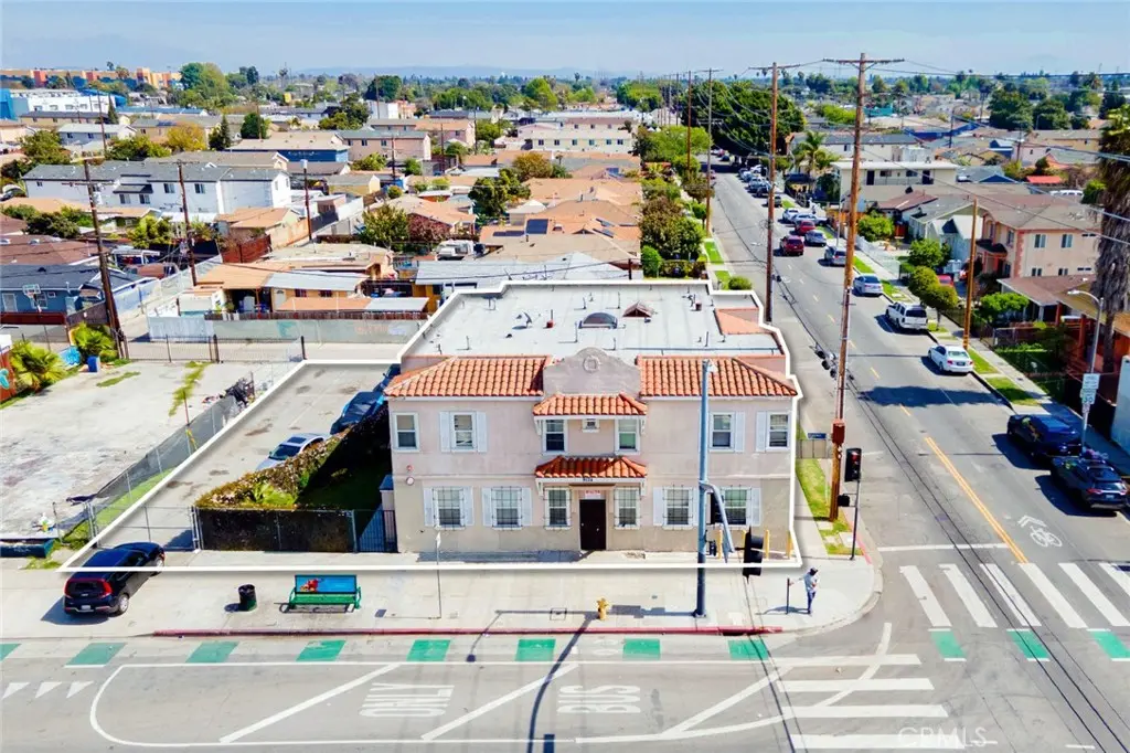 Mixed Use for sale at 9124 S Broadway, Los Angeles, CA