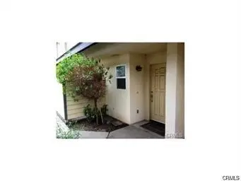 Residential Lease for rent at 228 W Center 5, Covina, Los Angeles County, CA featuring 3 beds and 2 baths