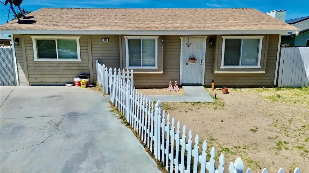 809 S Sunset, Ridgecrest, CA — listing photo 1