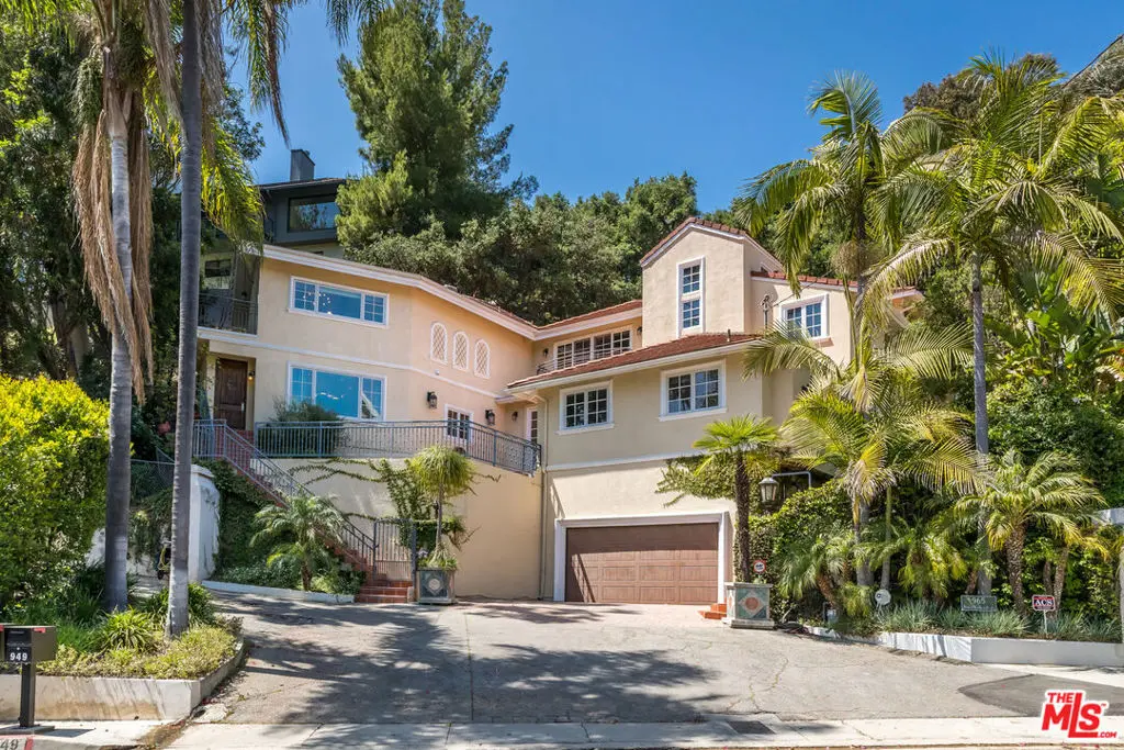 Residential Lease for rent at 941 N Norman Place, Los Angeles, Los Angeles County, CA featuring 5 beds and 6 baths