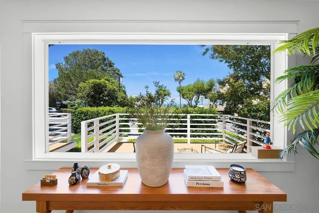 Single Family Residence for sale at 308 10 Glenmont Dr, Solana Beach, CA featuring 4 beds and 3 baths