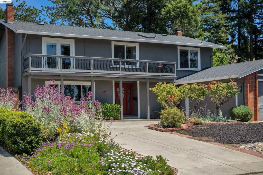 Single Family Residence for sale at 3629 Perada Dr, Walnut Creek, CA featuring 5 beds and 3 baths