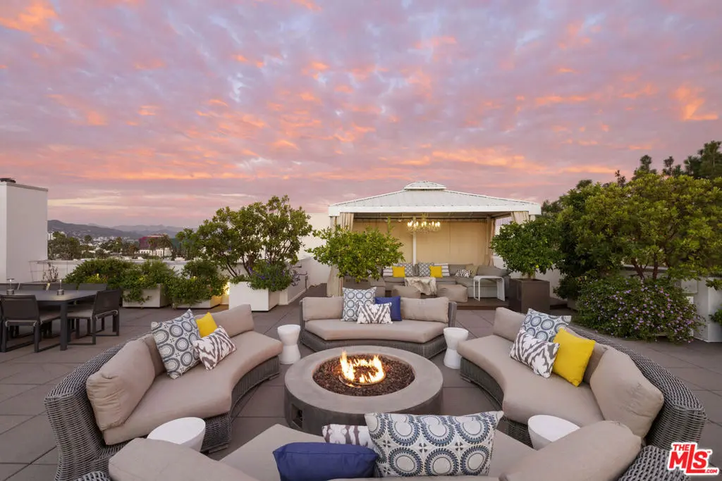 Condominium for sale at 450 N Palm Drive 507, Beverly Hills, CA featuring 3 beds and 4 baths