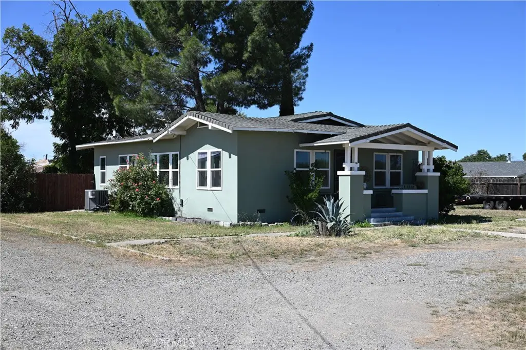 1068 E Walker, Orland, CA — listing photo 1