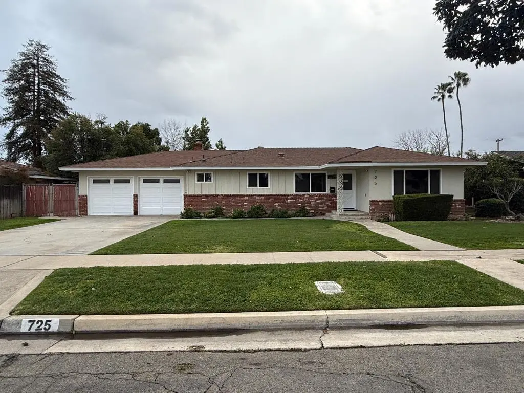 725 W Rialto Avenue, Fresno, CA — listing photo 1