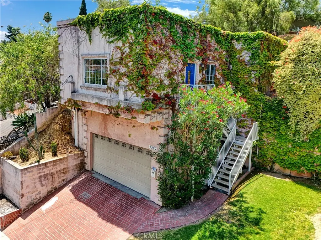 Single Family Residence for sale at 3207 Kenneth Drive, Los Angeles, CA featuring 3 beds and 2 baths