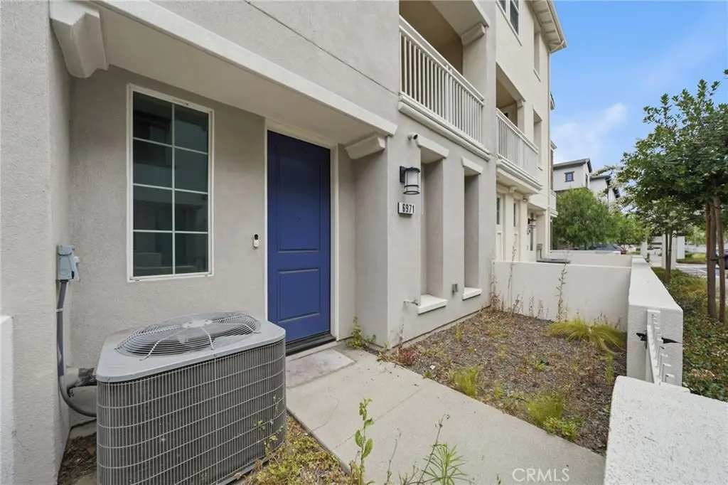 Condominium for sale at 6971 Alderwood, Buena Park, CA featuring 3 beds and 3 baths