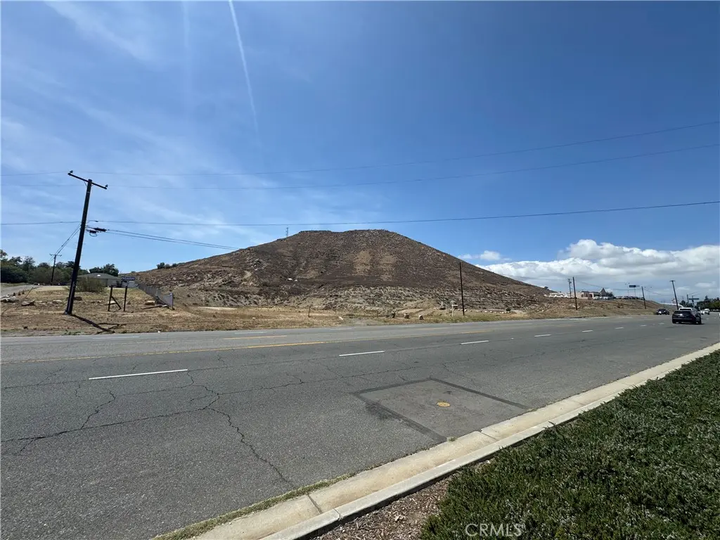 3696 Hamner, Norco, CA — listing photo 1