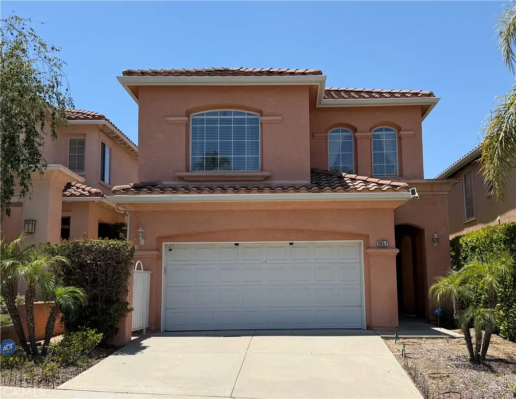 Residential Lease for rent at 3657 Calle Jazmin, Calabasas, Los Angeles County, CA featuring 4 beds and 3 baths