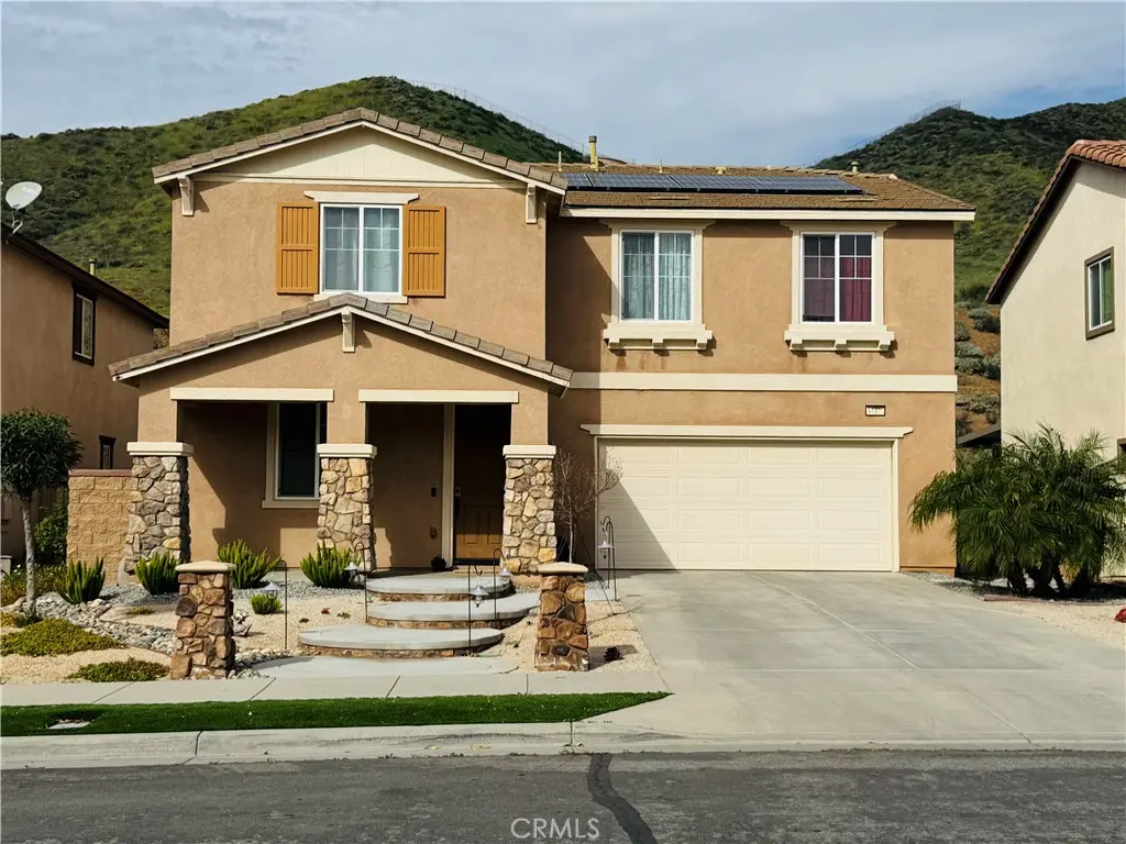 Residential Lease for rent at 34322 Blossoms Dr, Lake Elsinore, Riverside County, CA featuring 5 beds and 3 baths