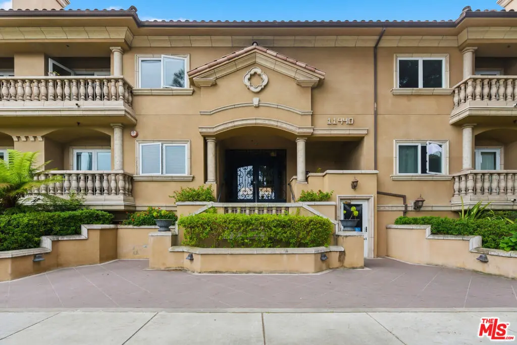 Condominium for sale at 11440 National Boulevard 16, Los Angeles, CA featuring 2 beds and 3 baths