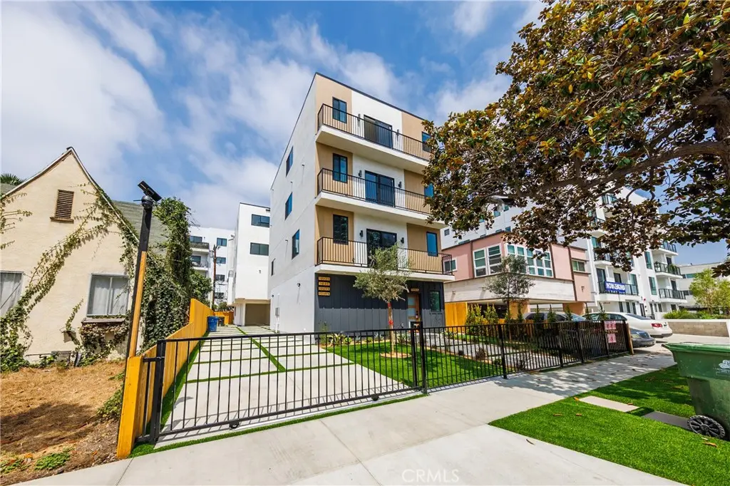 Residential Lease for rent at 1063 S Corning Street, Los Angeles, Los Angeles County, CA featuring 4 beds and 5 baths