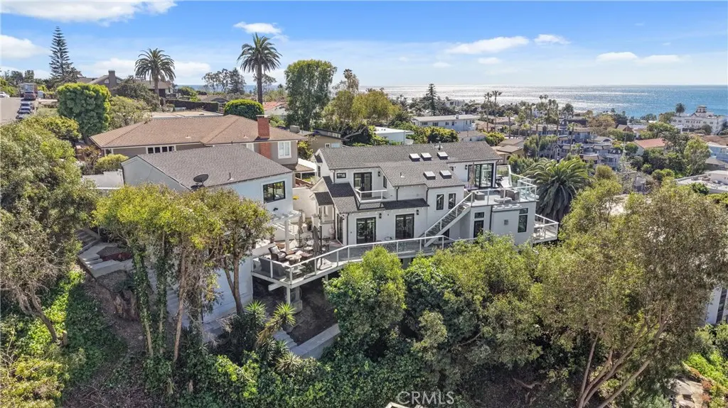 Single Family Residence for rent at 405 Blumont Street, Laguna Beach, CA featuring 5 beds and 7 baths