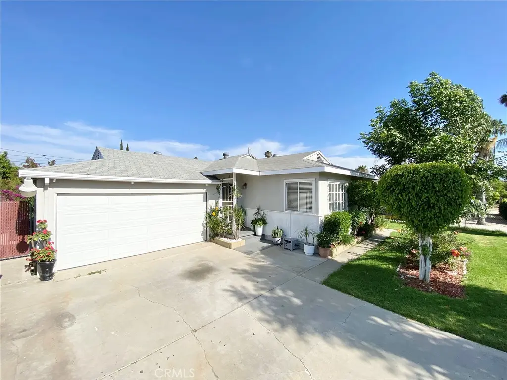 4547 Jones Avenue, Riverside, CA — listing photo 1