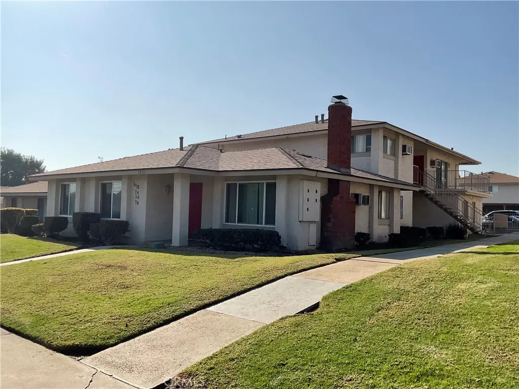 Condominium for rent at 7436 Carnelian, Rancho Cucamonga, CA featuring 2 beds and 2 baths
